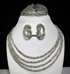 Hobe Signed Full Parure Silver Tone Jewelry Set WC-384